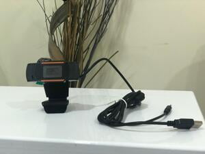 720 P Webcam with Built in Mic